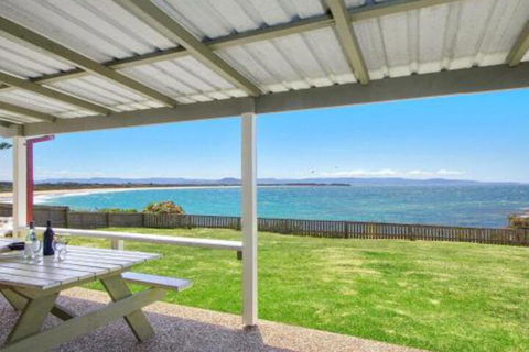 Amazing Aspects Perched Above Tilbury Cove - Hotel Accommodation 0