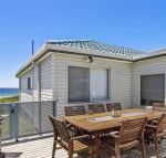 Blue Horizon beachfront with fireplace - Hotel Accommodation