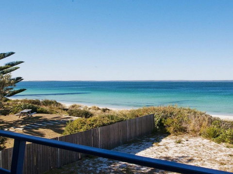 Eden On The Beach Beachside Getaway - Hotel Accommodation 5