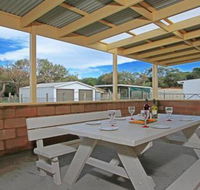 Ohio one street back from beach access - Hotel Accommodation