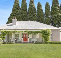 Nattai Lodge house  cottage in beautiful garden - Hotel Accommodation