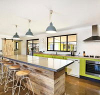 Aloha Pet  Family Friendly 10 Min Walk to Beach - Hotel Accommodation