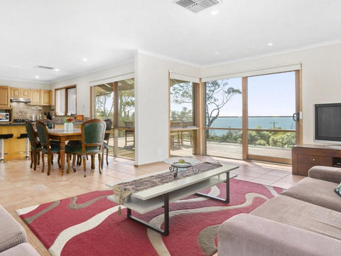 VIEWS At MCCRAE..... - Hotel Accommodation 1