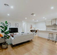 118 Refreshing 3BR Werribee Family House - Hotel Accommodation