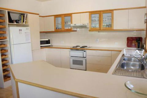 LIZ LAKE - Hotel Accommodation 6