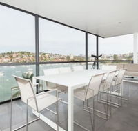 Harbour Front Single Level Apartment - Hotel Accommodation