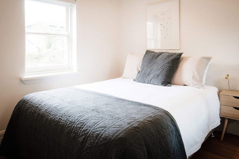 Elwood Beach Calming Tones - Rejuvenate Stays - Hotel Accommodation 6