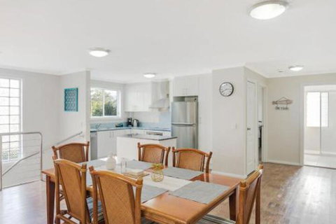 Luxury Boardwalk Apartment Unit 7 - Hotel Accommodation 6