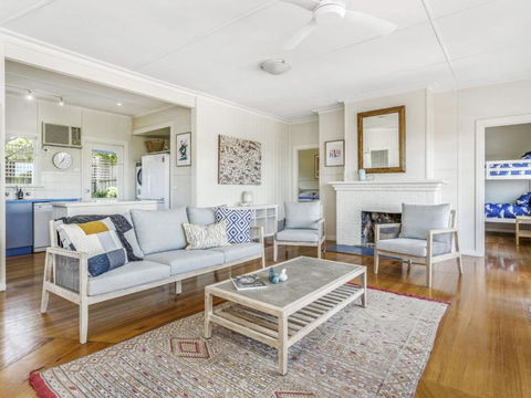 KIMBERLEY McCRAE - Hotel Accommodation 4