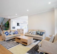Lux Style 4BR Townhouseashwood - Hotel Accommodation