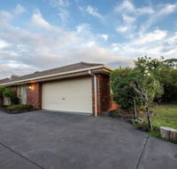 Quiet  Peaceful 3bed2bath Home keilor Downs - Hotel Accommodation