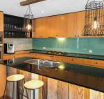 Family Foreshore Favourite - Hotel Accommodation