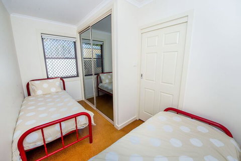 Shoal Bay Avenue Unit 2 / 7 - Hotel Accommodation 5