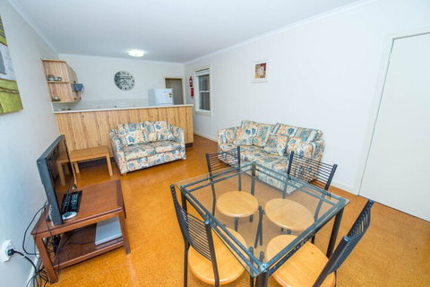 Shoal Bay Avenue Unit 2 / 7 - Hotel Accommodation 7