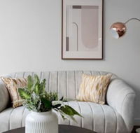 Delightful Townhouse Staymoonee Ponds  Parking - Hotel Accommodation