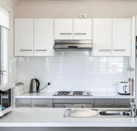 Contemporary House  Seaviews - Hotel Accommodation