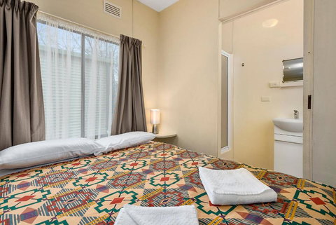 Castlemaine Central Cabin & Van Park - Hotel Accommodation 5