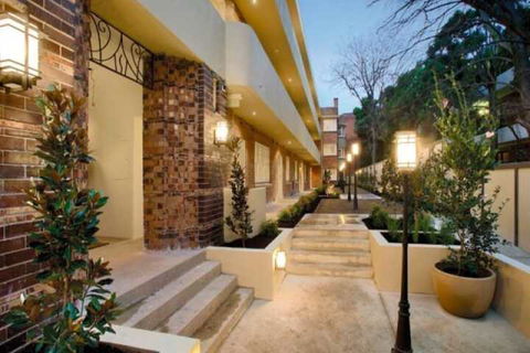 StayCentral On George - Hotel Accommodation 6