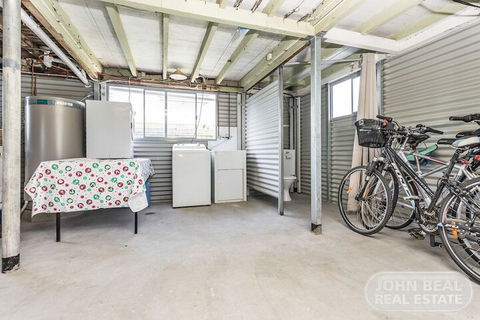 Brighton Waterfront Beach House - Hotel Accommodation 3