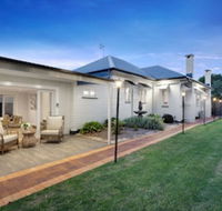 Nell's Place - Hotel Accommodation