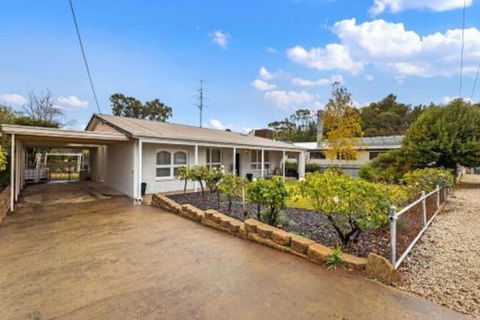 White On Wright Clare - Hotel Accommodation 0