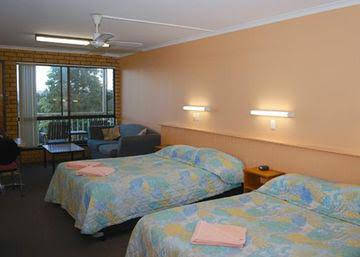 ECONO LODGE BAYVIEW - Hotel Accommodation 2