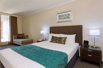 Clifton Suites On Northbourne - Hotel Accommodation 2