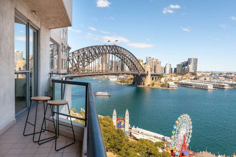 Milsons Point Apartment With Harbour Bridge Views - Hotel Accommodation 1