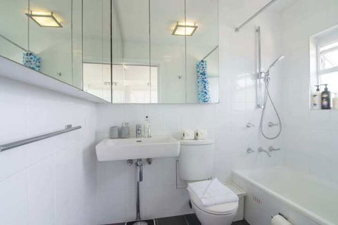 Bright 1 Bedroom Studio With Amazing City Views - Hotel Accommodation 6