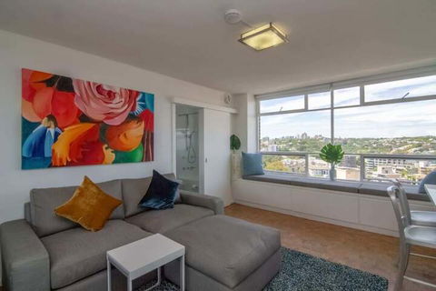 Bright 1 Bedroom Studio With Amazing City Views - Hotel Accommodation 3