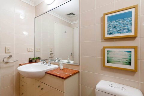 Amazing Studio With Pool In Central Sydney - Hotel Accommodation 3