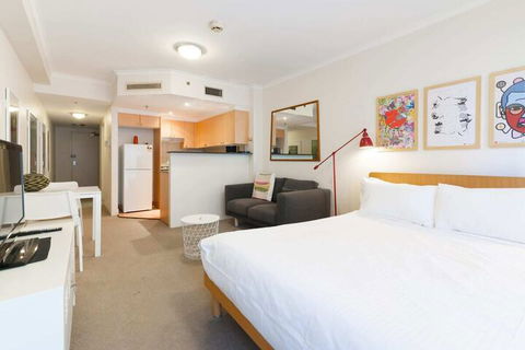 Amazing Studio With Pool In Central Sydney - Hotel Accommodation 7