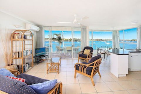 Amazing Waterfront Views Sunshine Coast H330 - Hotel Accommodation 0