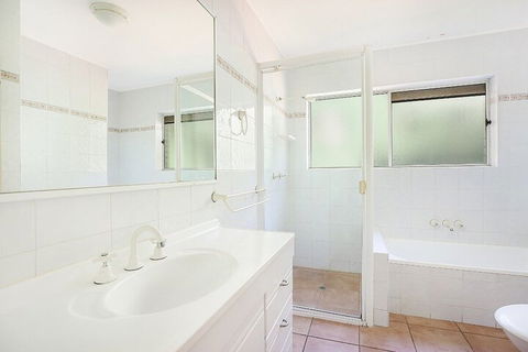 Amazing Waterfront Views Sunshine Coast H330 - Hotel Accommodation 5