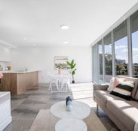 Wow Southport Apartment Near Light Rail Station - Hotel Accommodation