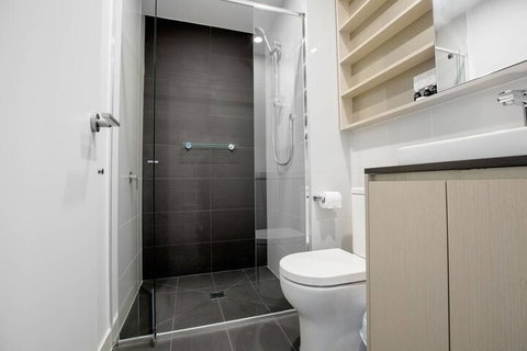 Trendy 2 Bedroom In Ringwood/Eastland With Parking - Hotel Accommodation 5