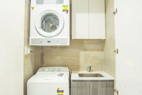 Cozy Studio Near Eastvilliage Shopping Center - Hotel Accommodation 4