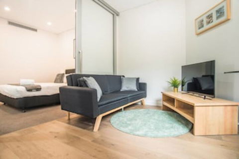 Cozy Studio Near Eastvilliage Shopping Center - Hotel Accommodation 0