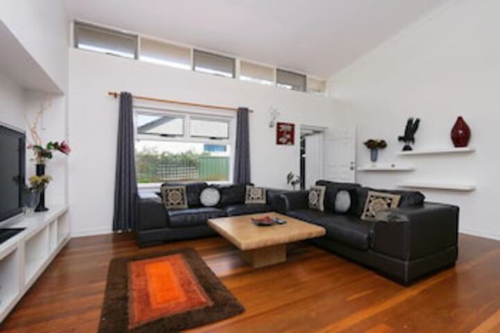 Mount Claremont WA Hotel Accommodation