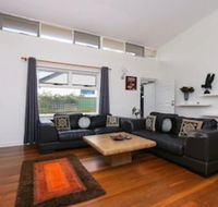Spacious 5 Bed Home Close To Cottesloe Beach - Hotel Accommodation