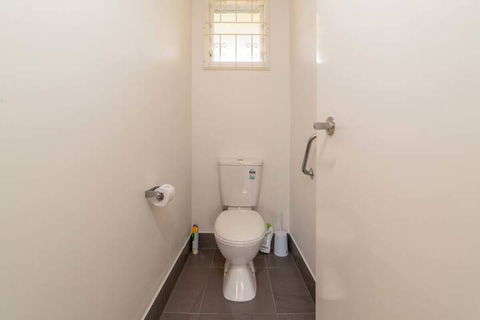 Peaceful 3 Bedroom Apartment In Ascot - Hotel Accommodation 4