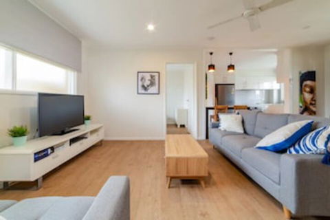 Peaceful 3 Bedroom Apartment In Ascot - Hotel Accommodation 0