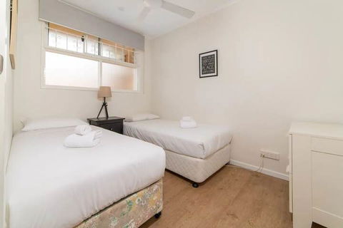 Peaceful 3 Bedroom Apartment In Ascot - Hotel Accommodation 5