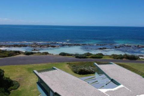 Boathouse Nearly In The Water & Wonderful Views - Hotel Accommodation 0