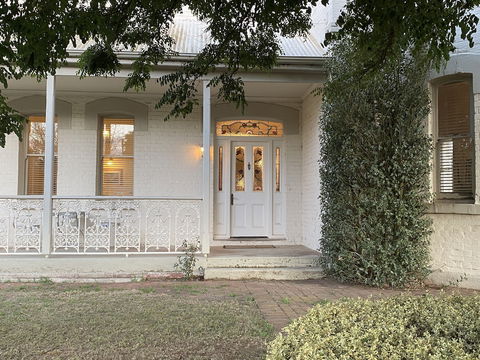 Blayney House - Hotel Accommodation 0