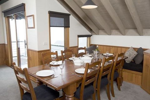 Eagles Nest - Hotel Accommodation 4