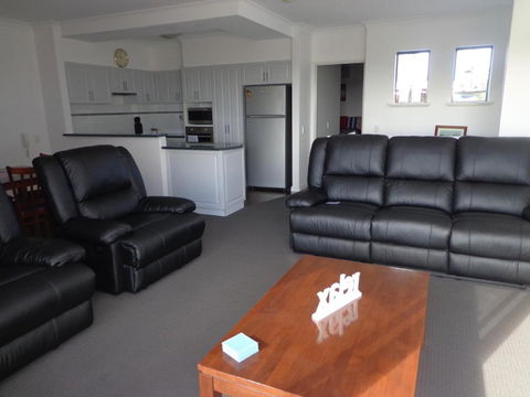 The Beach Villa Bunbury - Hotel Accommodation 6