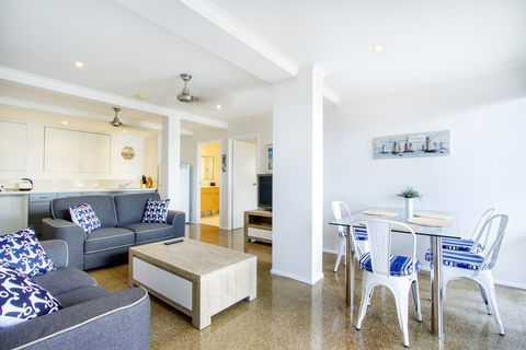 A Point Of View Airlie Beach - Hotel Accommodation 5