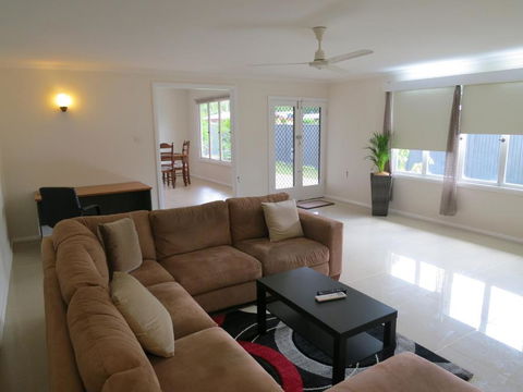 Edge Hill Clean & Green Cairns 7 Minutes From The Airport 7 Minutes To Cairns CBD & Reef Fleet Terminal - Hotel Accommodation 5