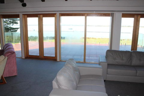 Illawong Lodge By The Sea - Hotel Accommodation 3